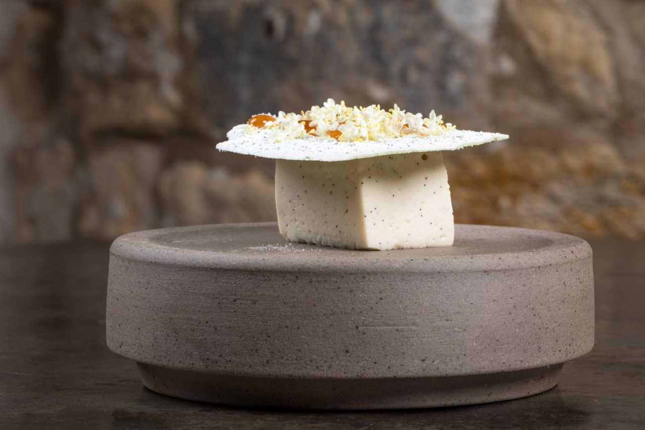 Qui Plume la Lune Jacky Ribault in Paris Restaurant Reviews, Menu