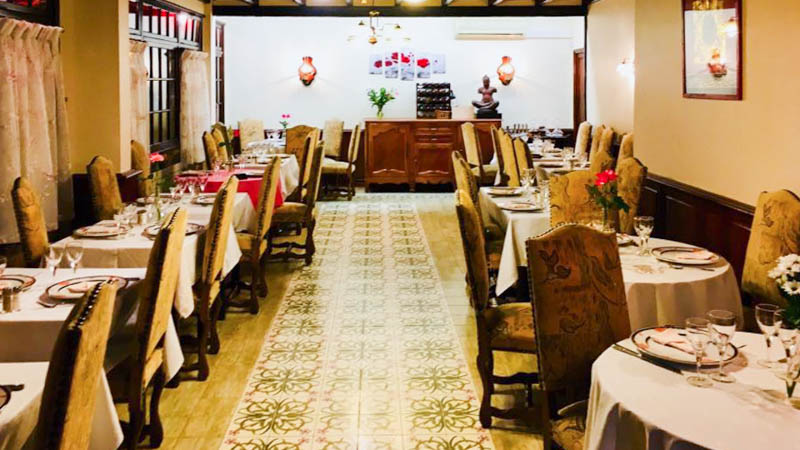 Prix Moyen D' Un Repas Chez Lipp