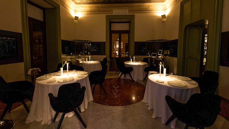 Mec Restaurant image 4 - Full view
