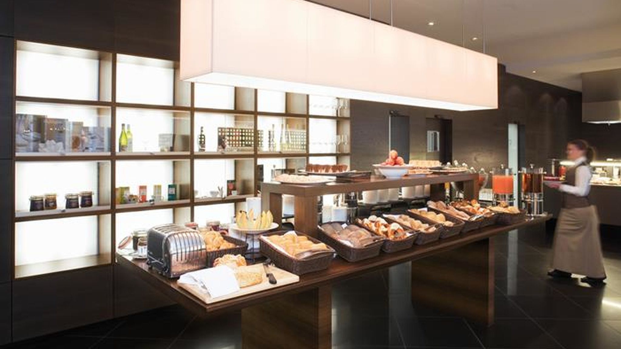 Mövenpick Restaurant Flughafen Stuttgart Trollinger Parken www.thefork.fr