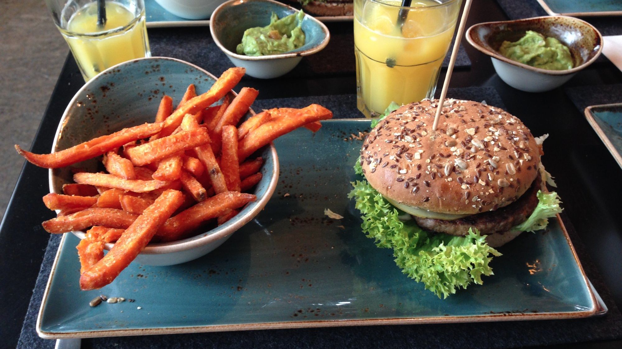 Hans Im Gluck Burgergrill Bar Stuttgart Milaneo In Stuttgart Restaurant Reviews Menu And Prices Thefork