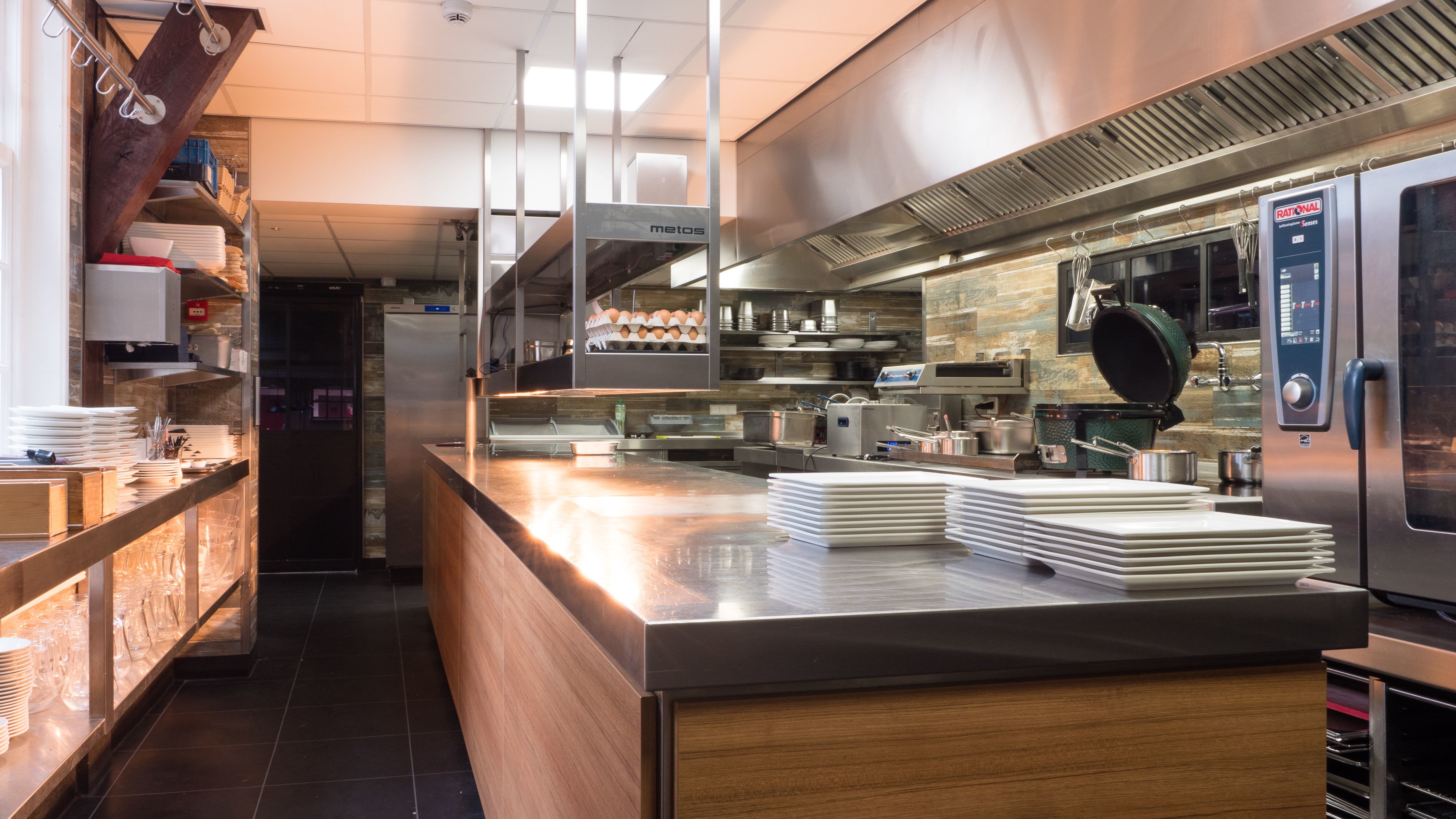 Herberg De Gouden Leeuw in Bronkhorst - Menu, openingstijden, prijzen