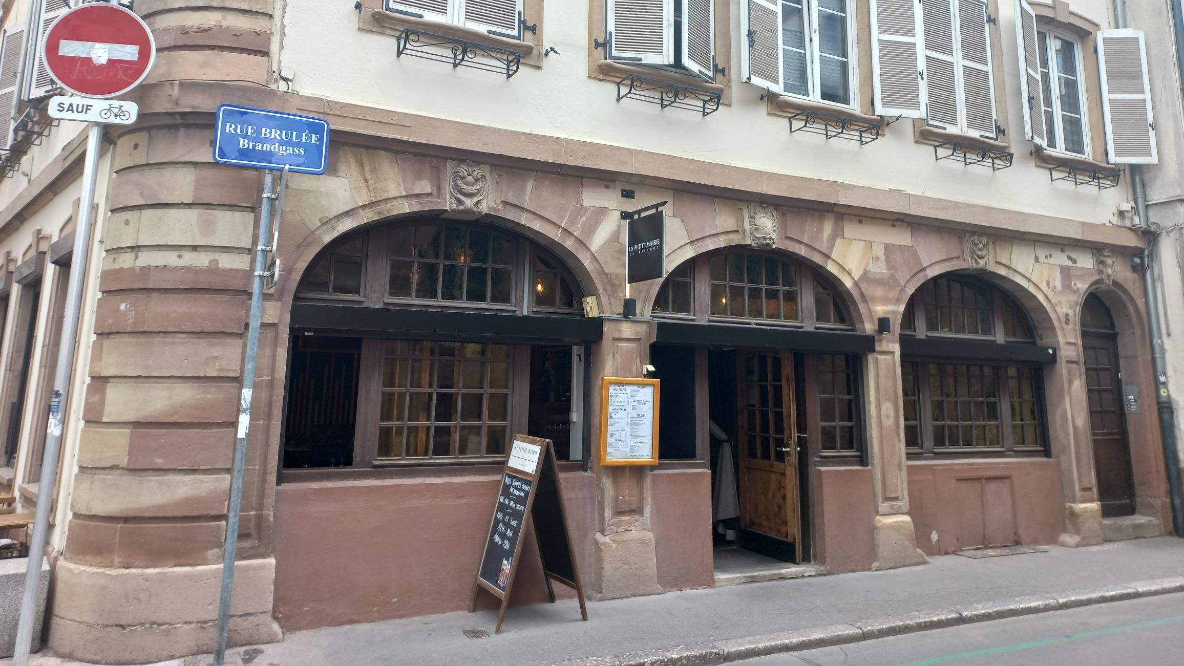 La Petite Mairie em Estrasburgo - Preços, menu, morada, reserva e