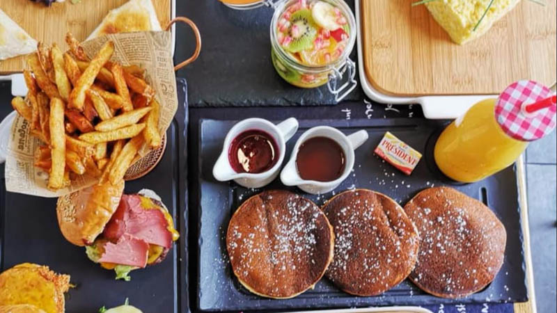 L Horloge Accueil Pontault Combault Menu Prix Avis Sur Le Restaurant Facebook