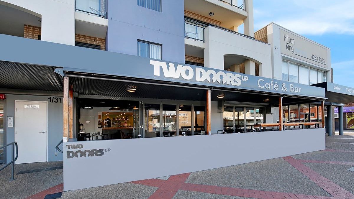 Restaurante Two Doors Up Cafe & Bar en Fairy Meadow Menú 2022, opiniones, precios y reserva