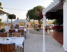 Dónde comer en Mójacar, Carboneras, Garrucha y Vera este verano: chiringuitos y restaurantes