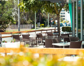 Good for families - Shiraz Persian Restaurant and Bar, Surfers Paradise (QLD)