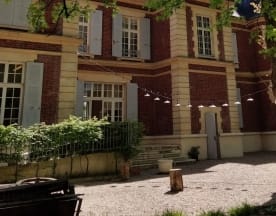 Terrasse - Château de l'Hermitage, Grisy-les-Plâtres