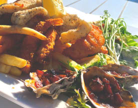 Vegan dishes - Hinterland Hotel, Benowa (QLD)
