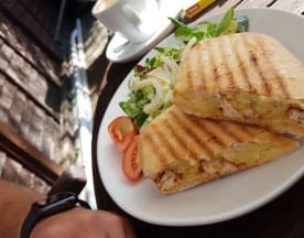 Outdoor dining - Madeira, Uxbridge