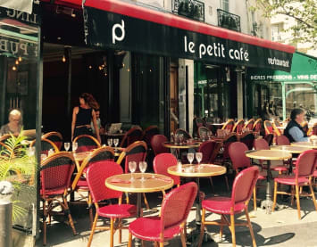 Le Petit Café Paris