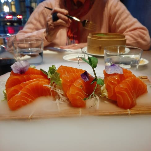 Haruka Sushi, Milan