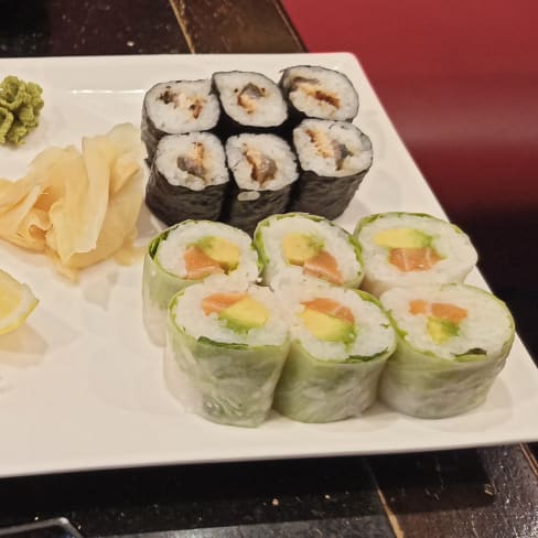 Niji Sushi Bar & Grill