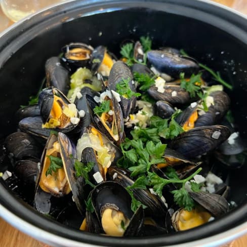 Je Peux Pas J'ai Moules Frites, Annemasse