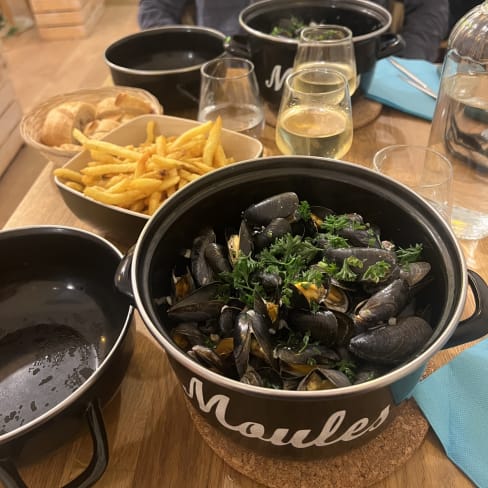 Je Peux Pas J'ai Moules Frites, Annemasse