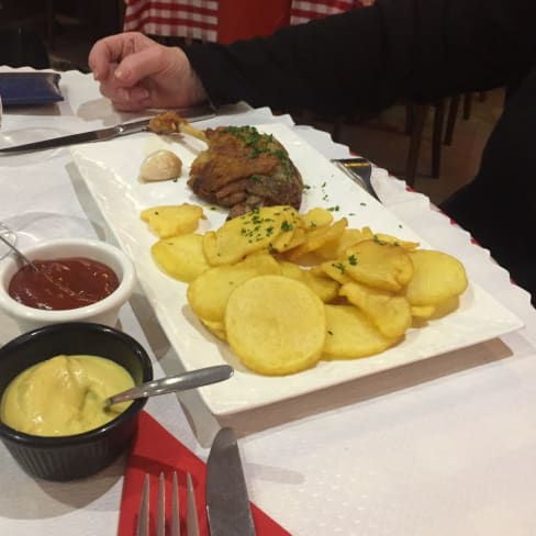 Délicieux mais calé sur les pommes de terre - pile ça!, Boulogne-Billancourt