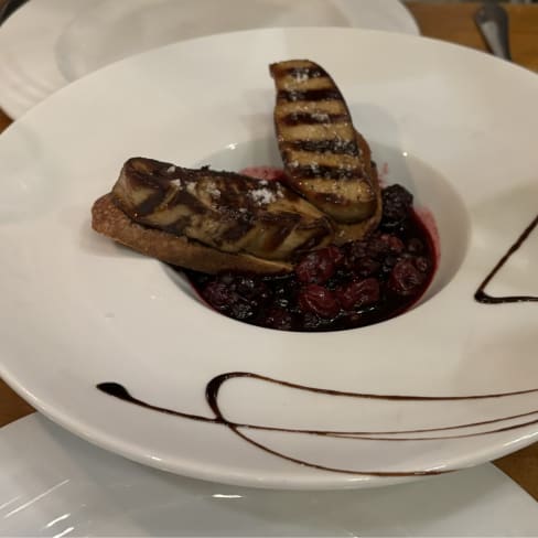 Foie Gras poêlé aux fruits rouges - L'Îlot Vache, Paris