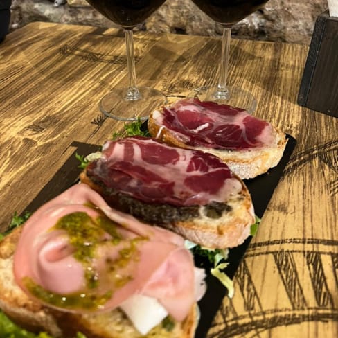 Bruschette con capocollo e crema di tartufo - Baguetteria del Fico, Rome