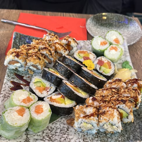 Yookoso, Paris