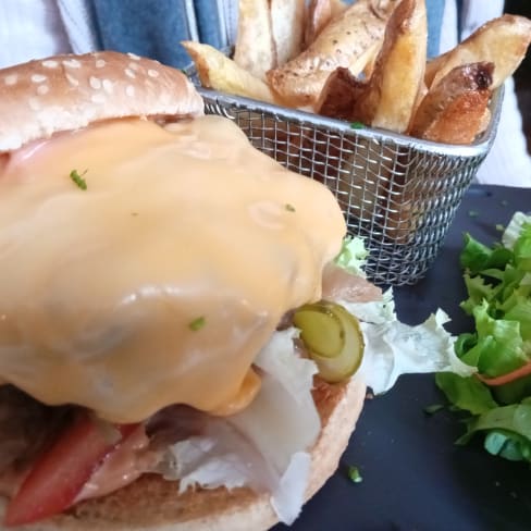 Burger Classic, une tuerie! - Chez Clara, Paris