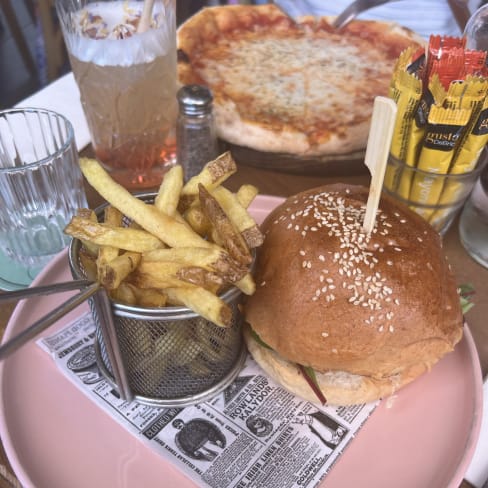 Café Saint Honorée, Paris