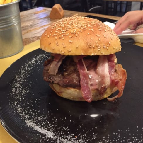 Surfing bird - Rock Burger, Milan