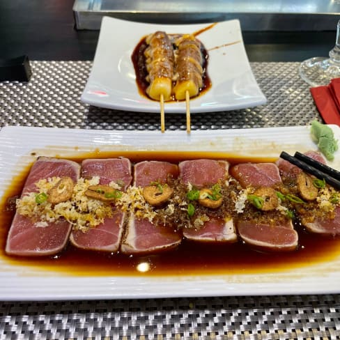 Tataki de thon sauce yuzu et huile d'olive - Sakura Teppanyaki, Paris