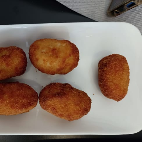 1/2 croquetas - Restaurante DeGusta, Pozuelo de Alarcón