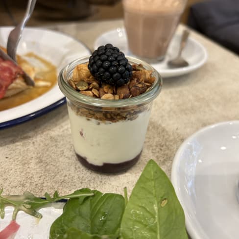 Coutume café Poissonnière, Paris