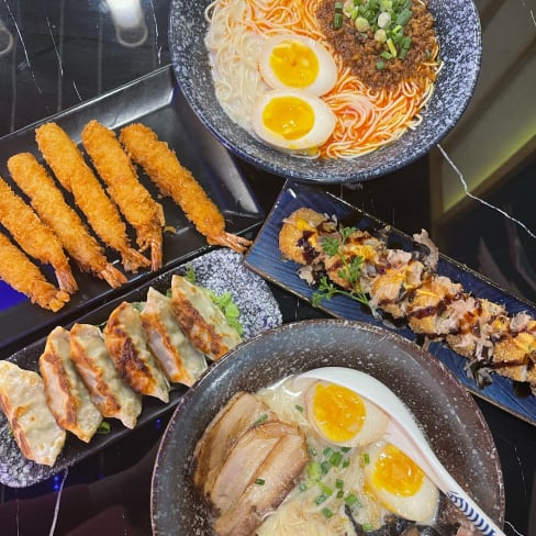 C’est très sympa le restaurant japonais et les plats, nous aimons bien les ramens, les pâtes sont merveilleuses. Et l’ambiance est super. Je le recommande!  - Sanuki Paris, Paris