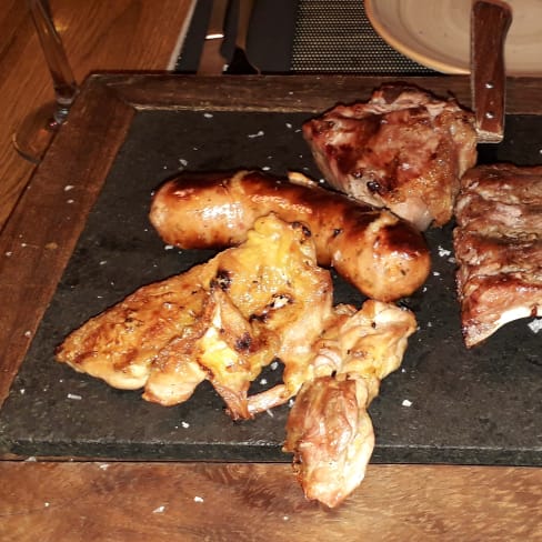 Parrillada De Carne . - Happy Rock Bar & Grill, Barcelona