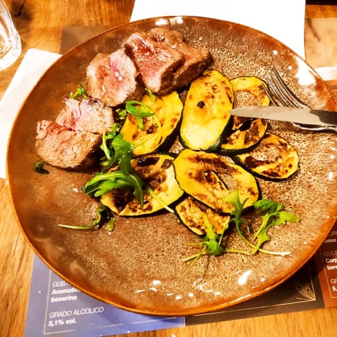 Tagliata di Manzo con Verdure grigliate - Shatar Pub, Milan