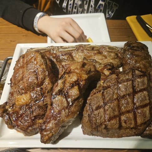 El Paso de los Toros, Milan