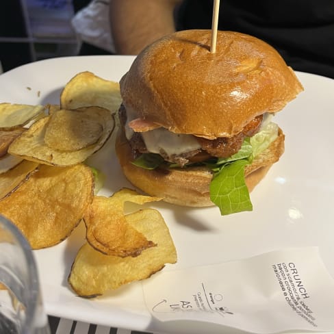 Ham Holy Burger Milano Brera, Milan