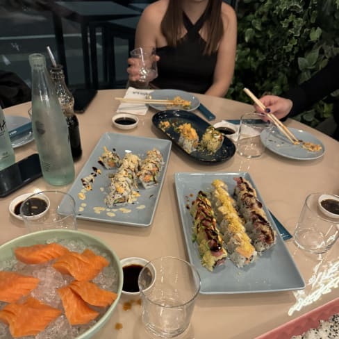 Nima Sushi & Uramakeria via Albricci, Milan