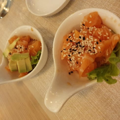 Tartare di salmone e avocado - Sensei, Milan