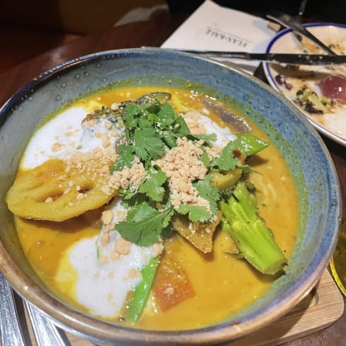 Flax & Kale - Passage, Barcelona