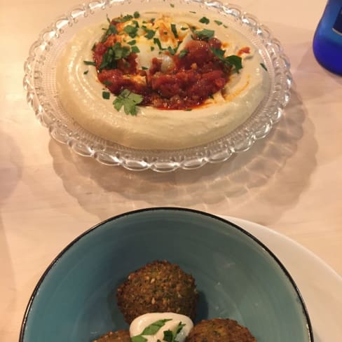 Hummus y falafel