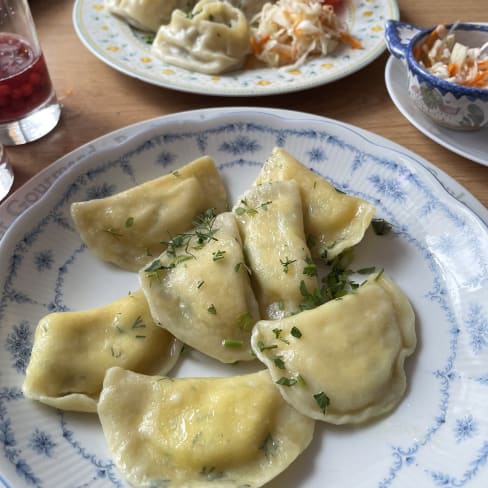 Pirojki Restaurant - la cuisine Ukrainienne et Russe, Paris