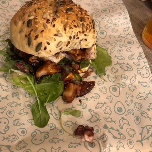 Burger con polipo - Aloha Poke Milano, Milan