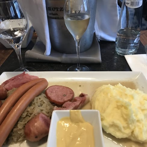 Choucroute champagne, un régal… - Relais St-Job, Uccle