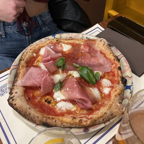 Lievità Sottocorno - Pizzeria Gourmet, Milan