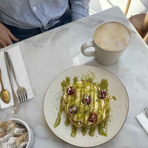 Pancake Pistache framboise - OMA, Paris