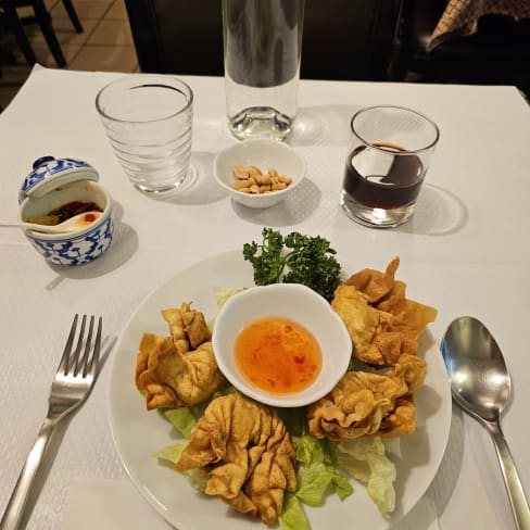 Thai Panthong, Paris