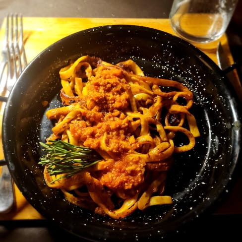 Fettuccine croccanti ripassate in padella - Osteria della Stazione, Marino