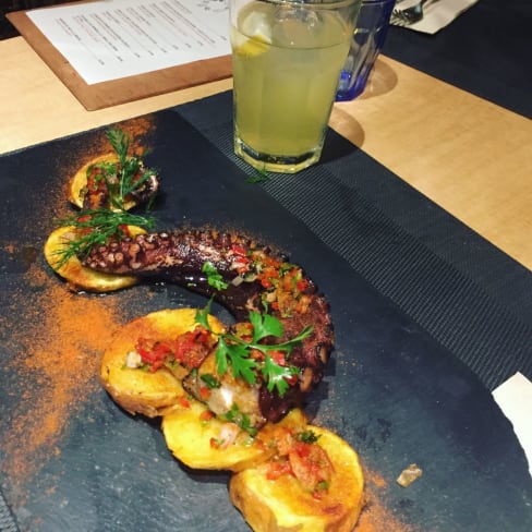 Pulpo a las brasas - Leka, Barcelona