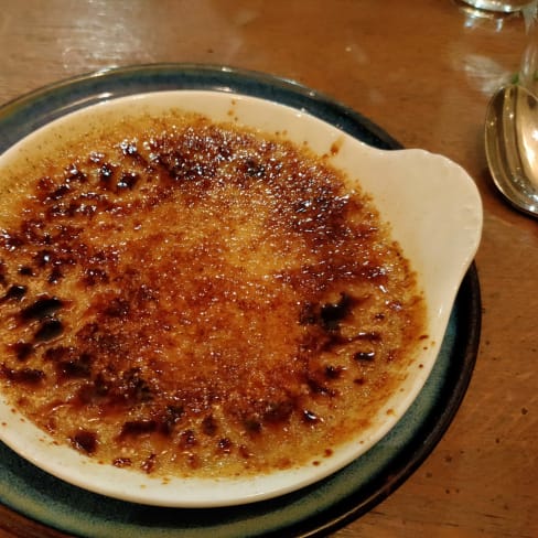 Crumble aux pommes, caramel au beurre salé - Le Boui Boui, Paris