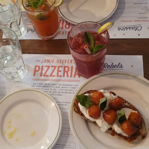 Tomato bruschetta - Jamie Oliver's Pizzeria, Lisbon