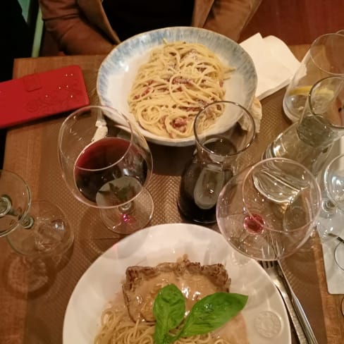 Pâte carbonara et escalope sauce citron - Cantinella, Paris