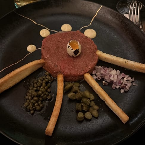 STEAK TARTARE - 180 GRAMS - Restaurant Red, Amsterdam